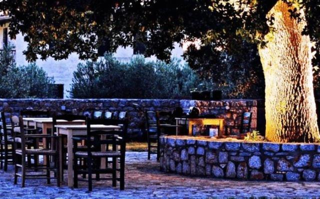 پانسیون Vlyhada Guesthouse