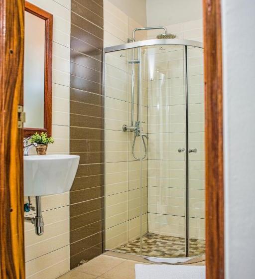 פנסיון Wuyane Guest House