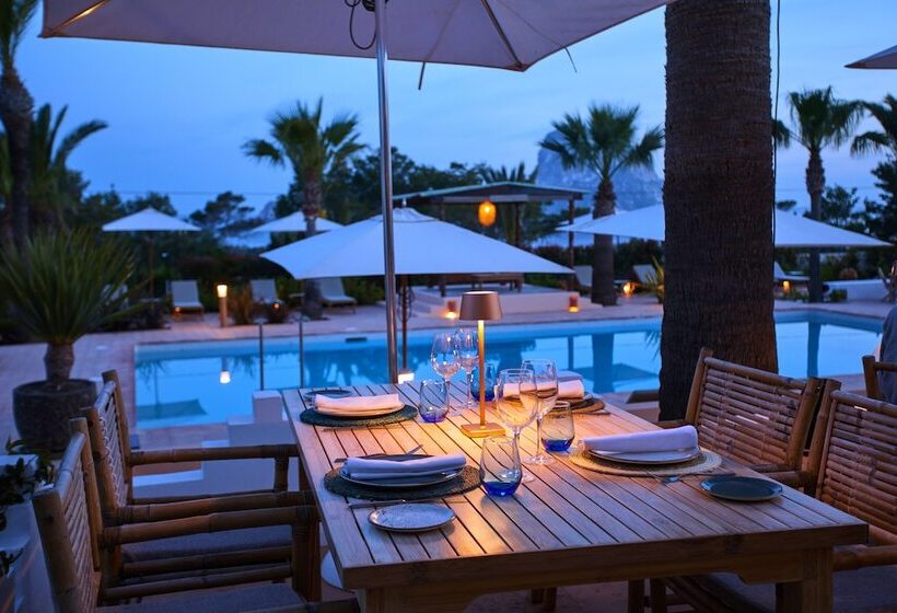 Petunia Ibiza, A Beaumier