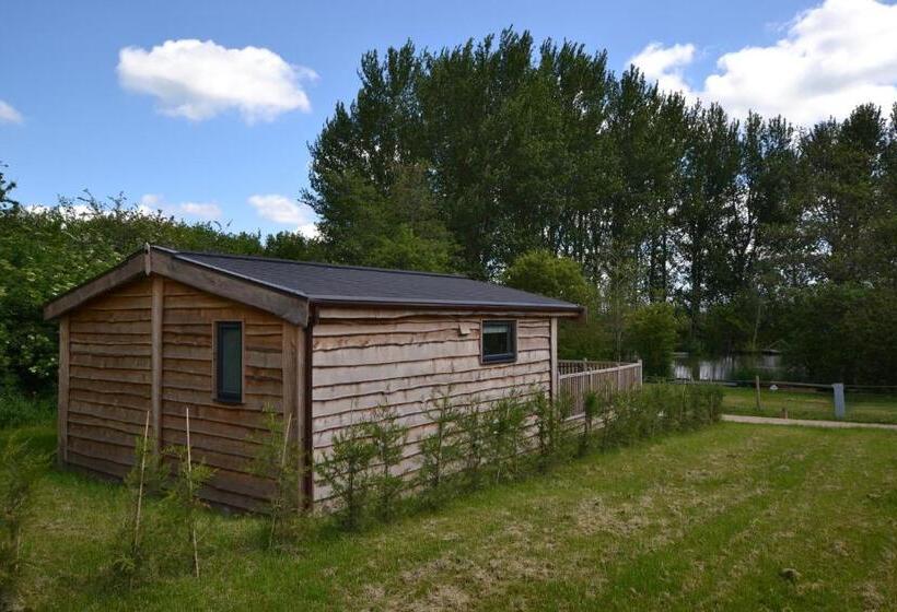 The Chiltern Lodges At Upper Farm Henton