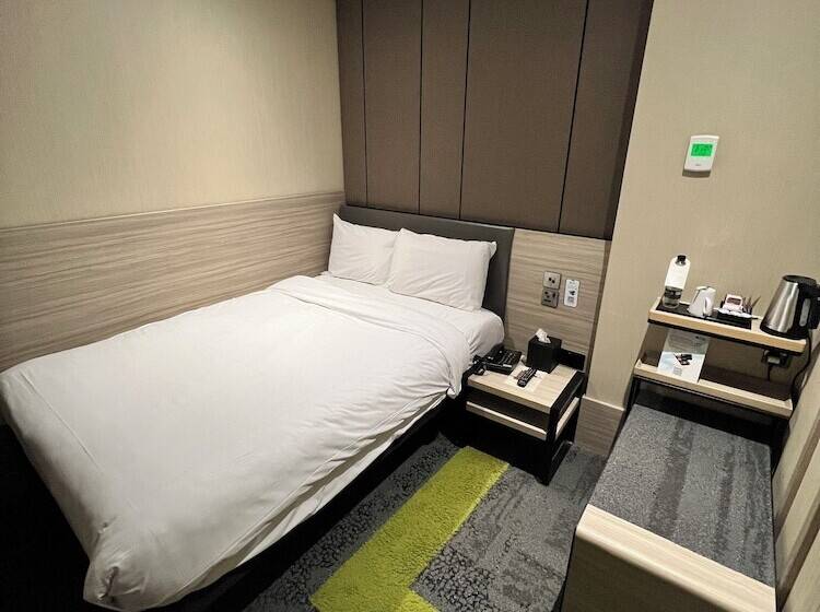 Aerotel London Heathrow T2 & T3