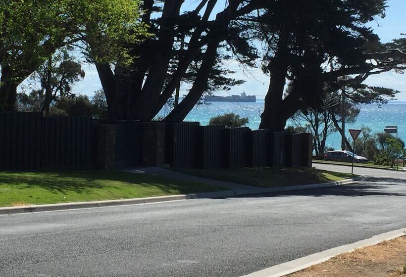 Aquawaters House By Barefoot Beach Stays