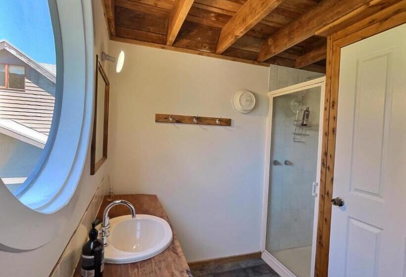 Banjo S Chalet, Alpine Getaways