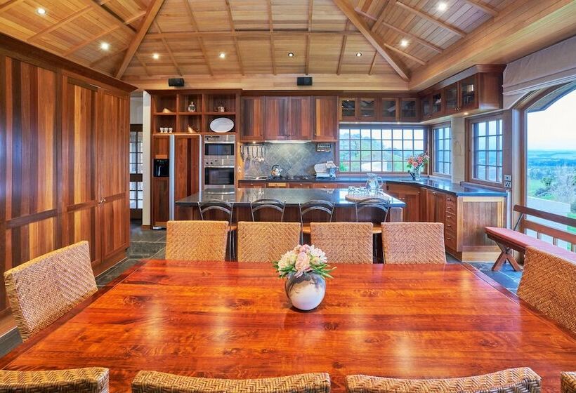 تختخواب و صبحانه Cabot Lodge