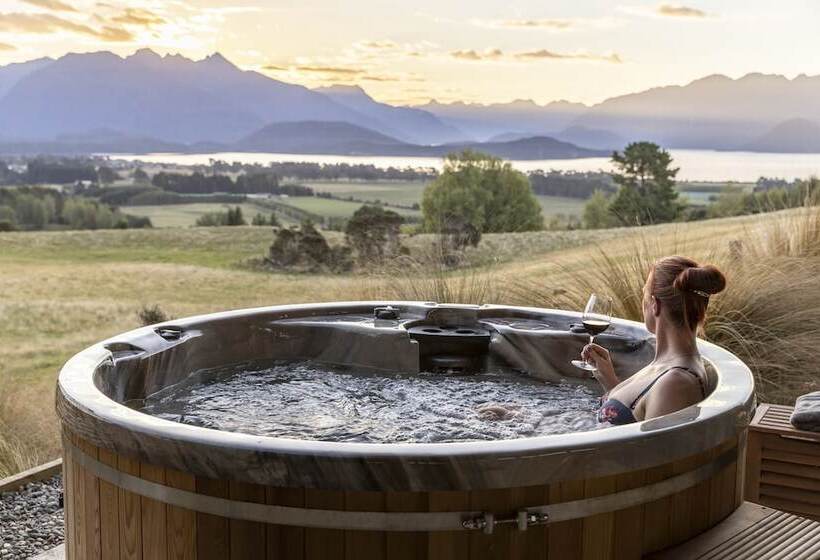 تختخواب و صبحانه Cabot Lodge