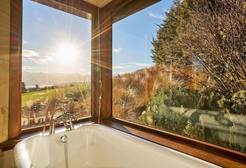 تختخواب و صبحانه Cabot Lodge