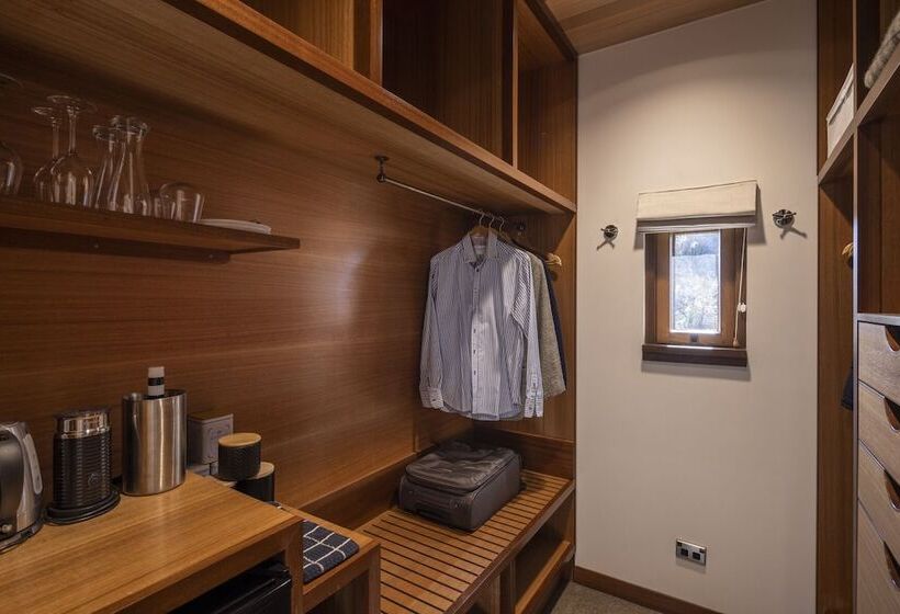 تختخواب و صبحانه Cabot Lodge