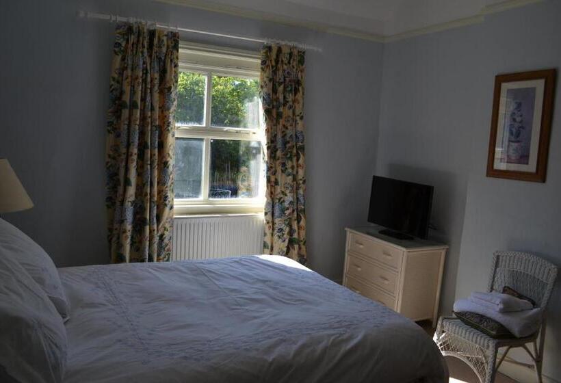 צימר Hedingham Old Pottery