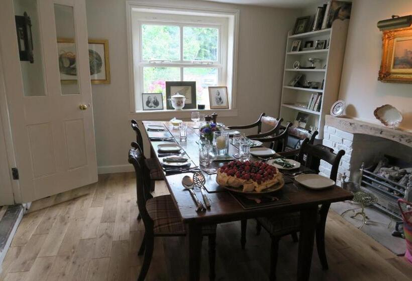 צימר Hedingham Old Pottery