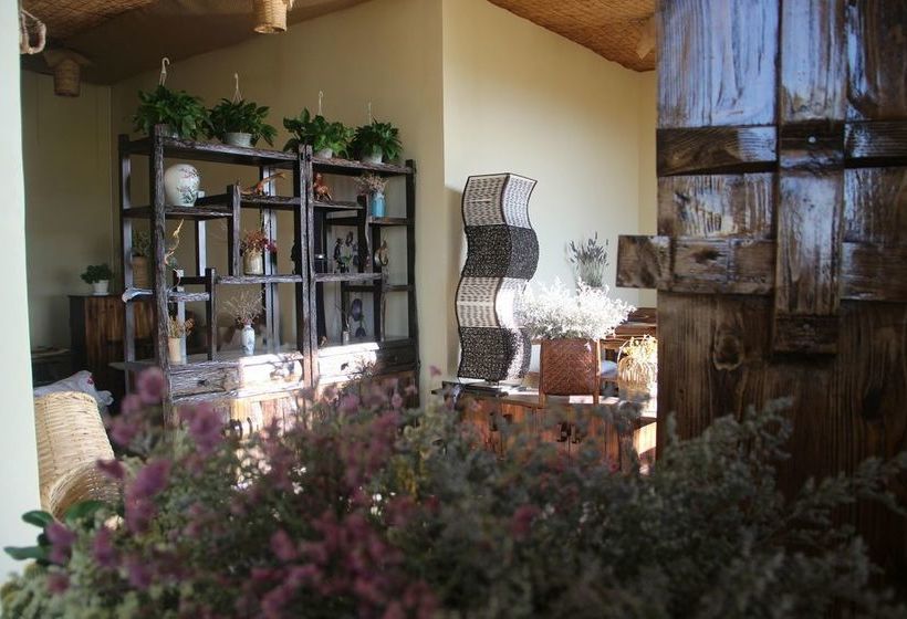 Buyi Hotel Resort Fuxian Lake