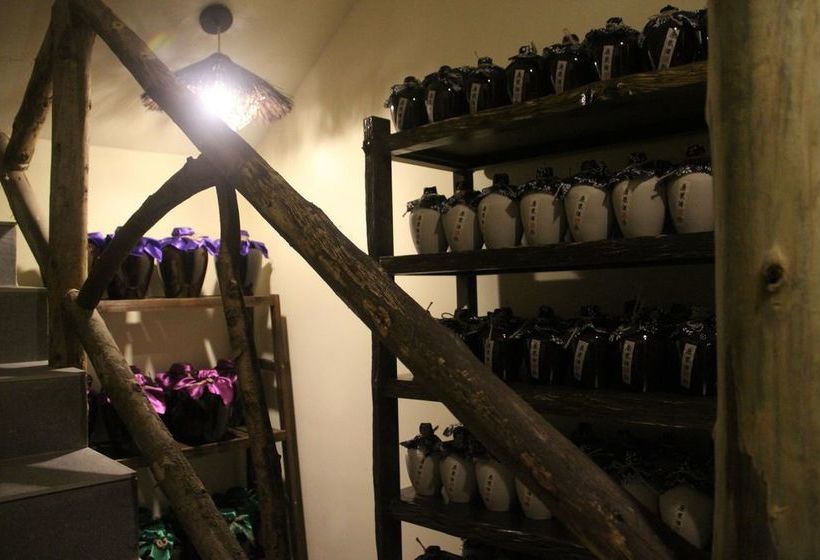 Buyi Hotel Resort Fuxian Lake