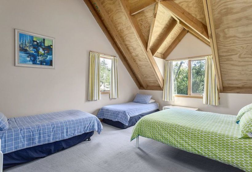 Charming Cottage On Gulls