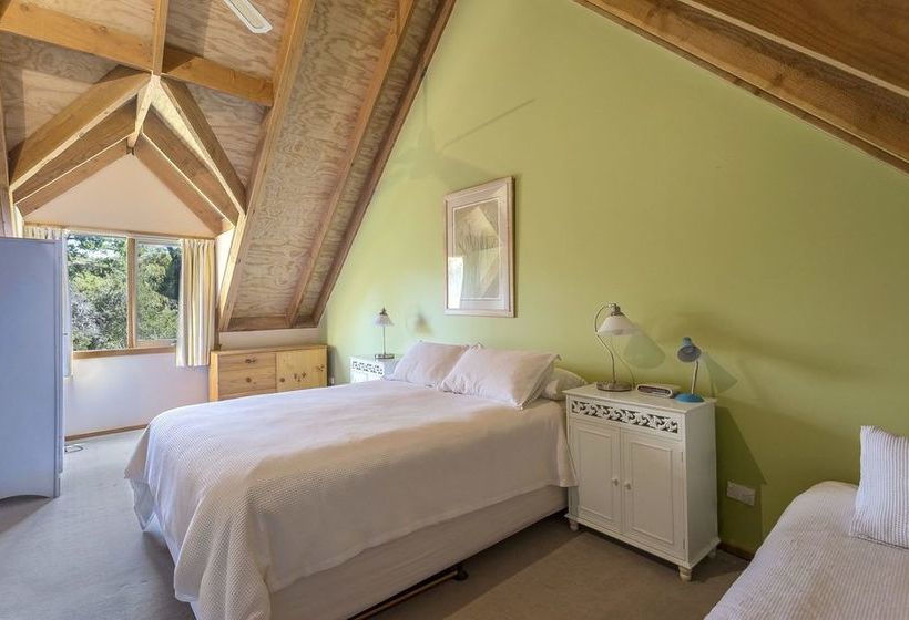 Charming Cottage On Gulls