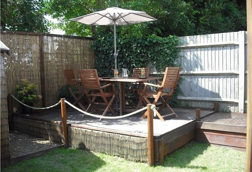 Cornish Holiday Meadow Rise