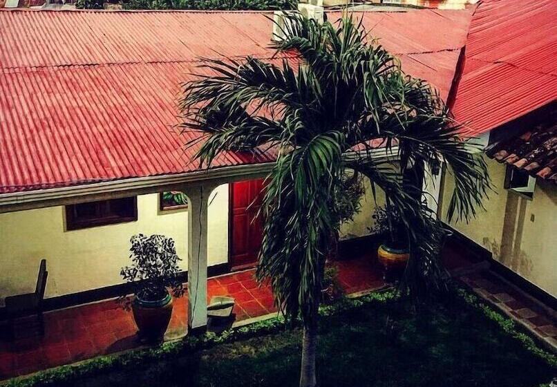 Hostal Santiago De Los Caballeros