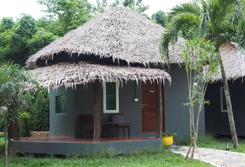 Отель 102 Ville