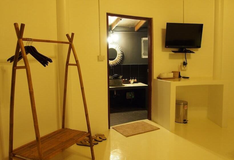 Отель 102 Ville