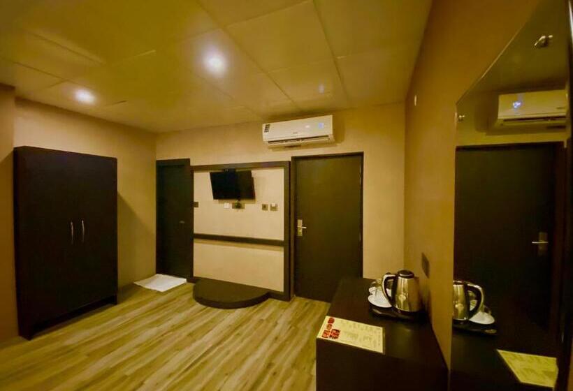 בית מלון כפרי Ace Prime