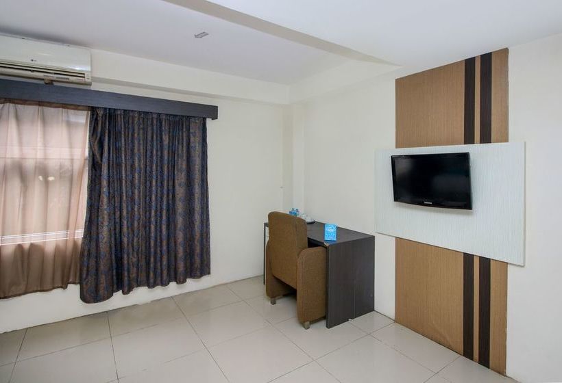 酒店 Airy Kendari Barat Diponegoro 75