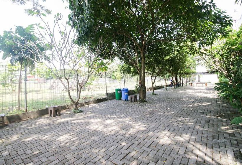 فندق Airy Syariah Pondok Bambu 3 Bojonegoro