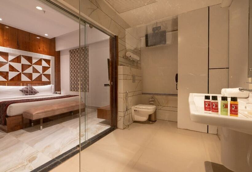 בית מלון כפרי Clarks Inn Ambala