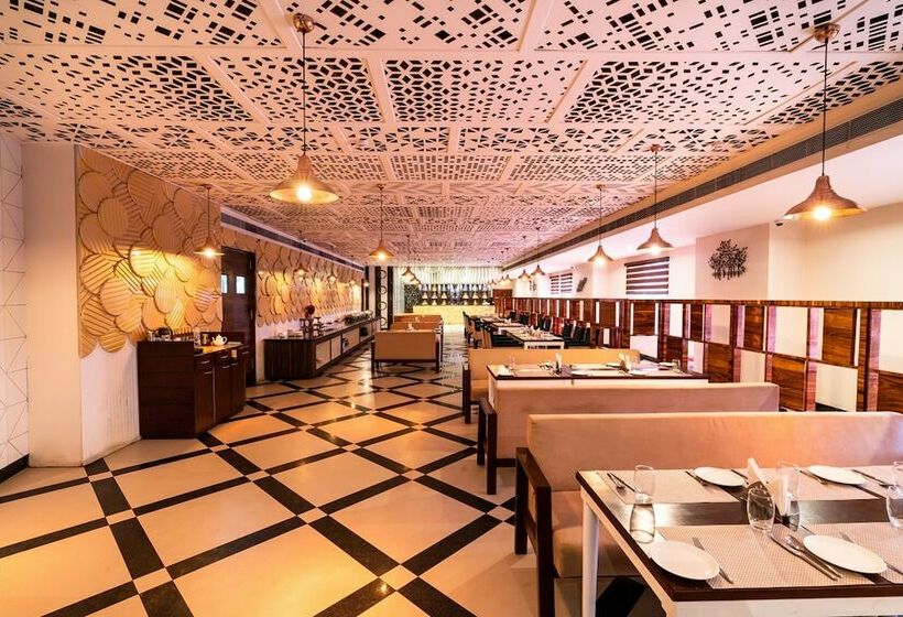 בית מלון כפרי Clarks Inn Ambala