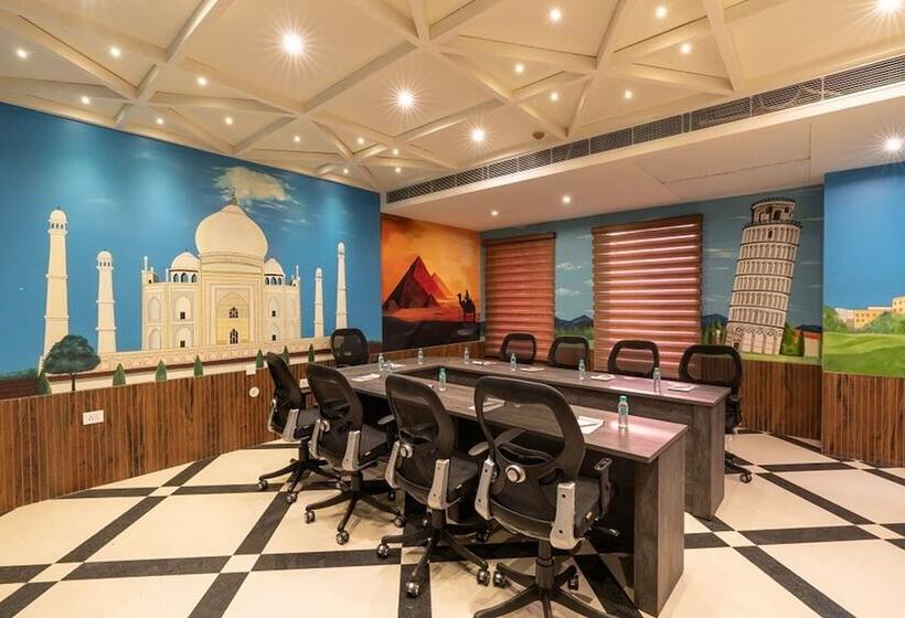 בית מלון כפרי Clarks Inn Ambala