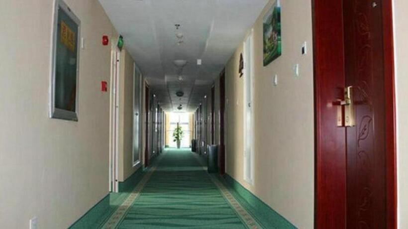 בית מלון כפרי Greentree Inn Rizhao Haiqu East Road