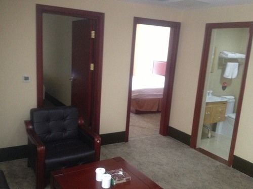 호텔 Greentree Inn Tianjin Xiqing Development Zone Renrenle Square Express