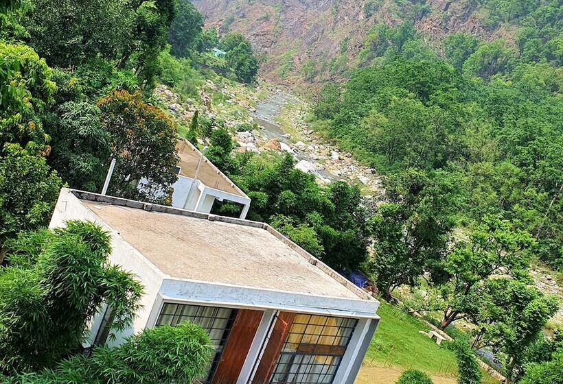 בית מלון כפרי Nishantam Sanctuary Rishikesh