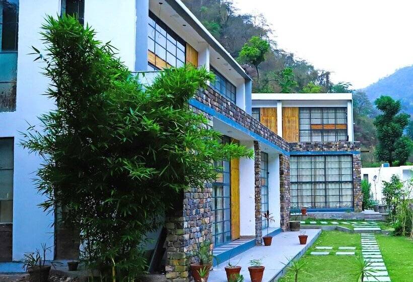 בית מלון כפרי Nishantam Sanctuary Rishikesh