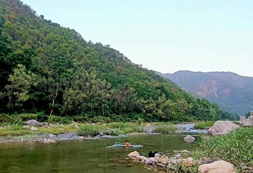 בית מלון כפרי Nishantam Sanctuary Rishikesh