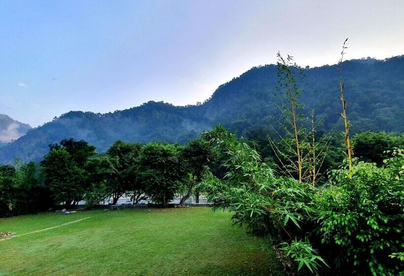 בית מלון כפרי Nishantam Sanctuary Rishikesh