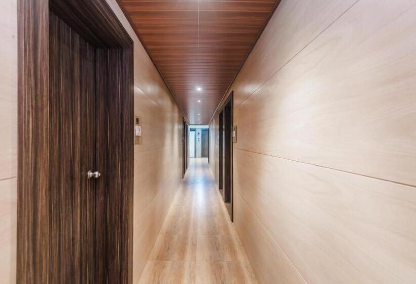 فندق Oyo 12894 Bunty Residency