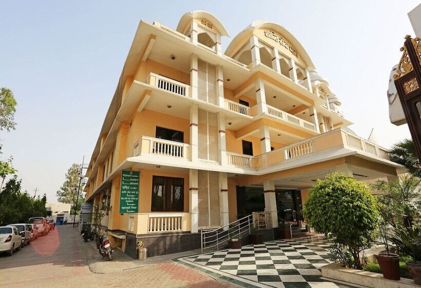 Hotel Oyo 13564 Near Prem Mandir