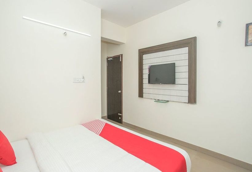 فندق Oyo 13745 Cmn Stay