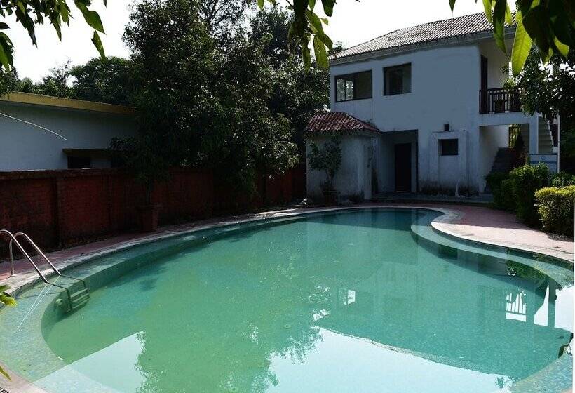 호텔 Oyo 3069 Garjiya