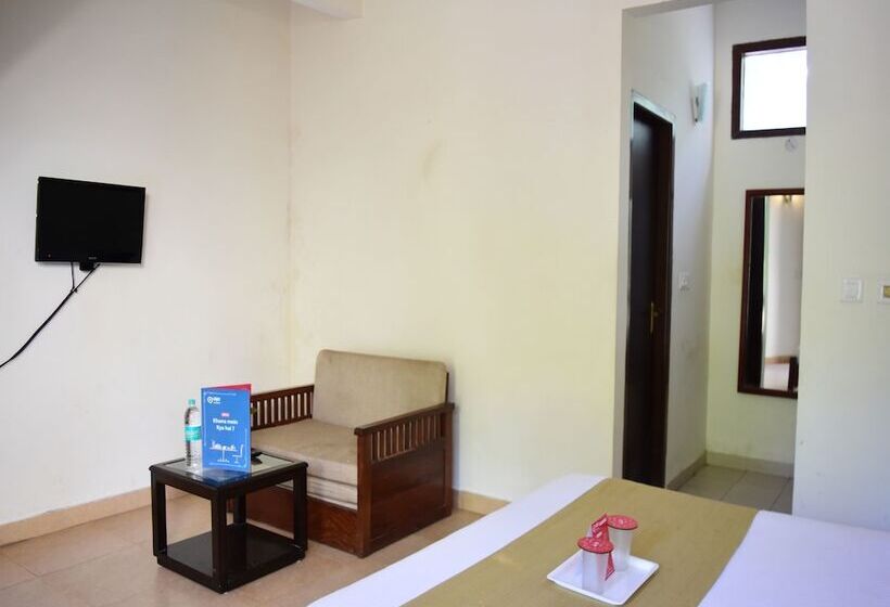 호텔 Oyo 3069 Garjiya