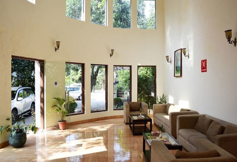 호텔 Oyo 3069 Garjiya