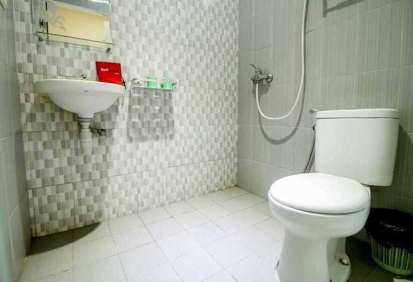 酒店 Reddoorz Near Pasar Tarapung Siring Banjarmasin