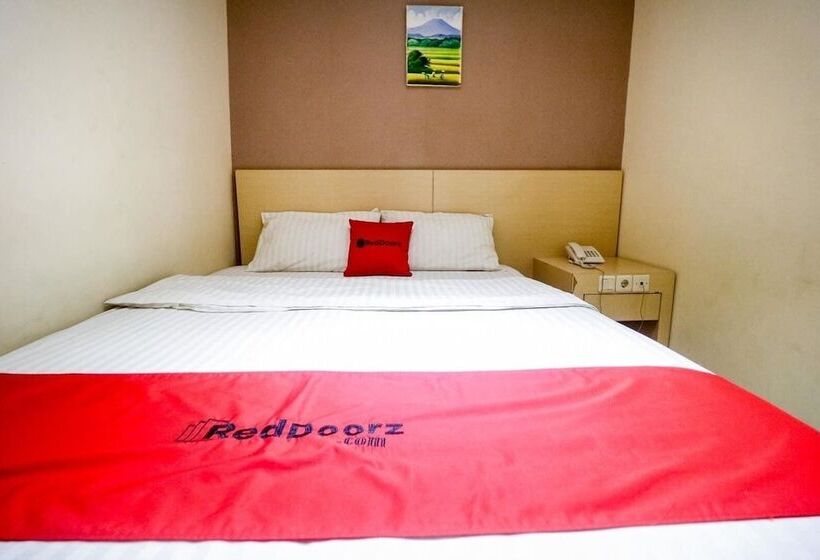 酒店 Reddoorz Near Pasar Tarapung Siring Banjarmasin