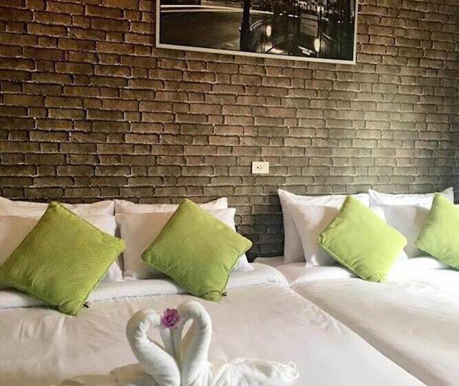 فندق Rintara Riverside Resort