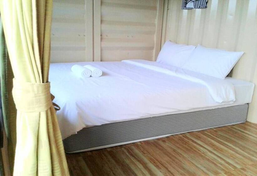 בית מלון כפרי Rintara Riverside Resort