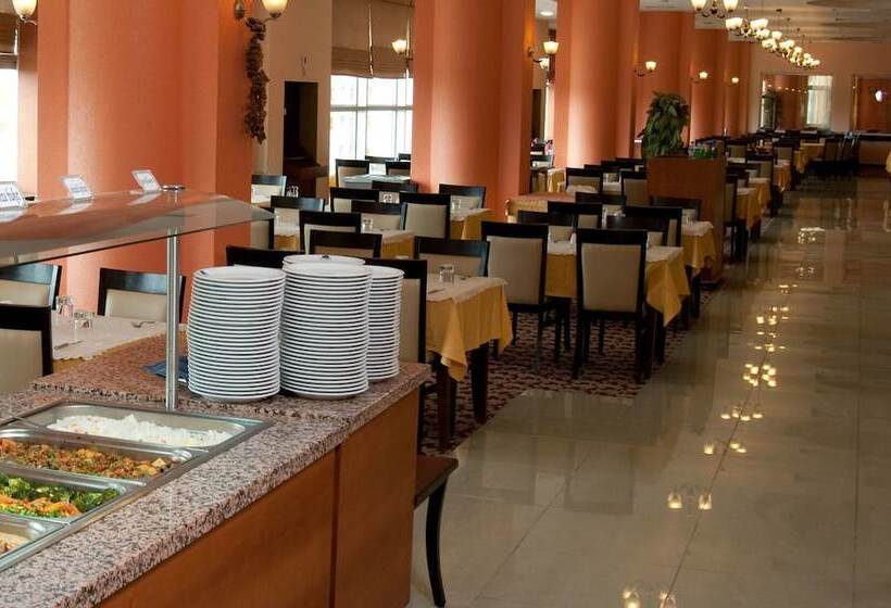 בית מלון כפרי Roza Resort Thermal