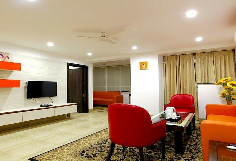 Отель Santosh Dham