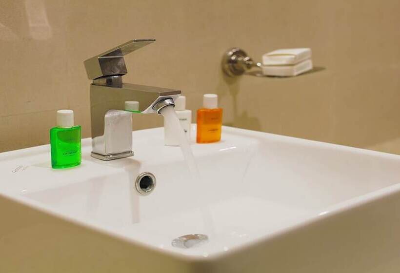 Отель Santosh Dham