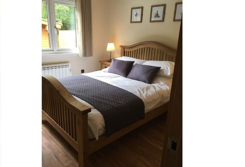 ホテル Shellow Lane Lodges