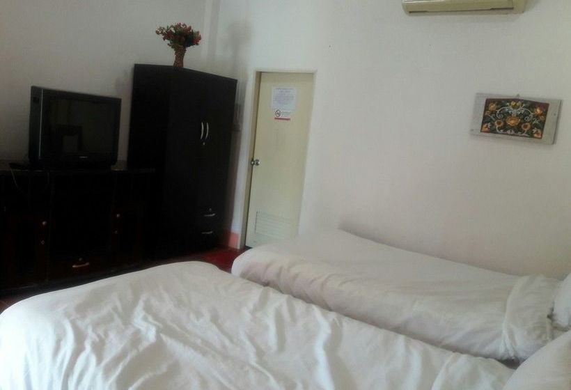 Отель Somruthai Resort