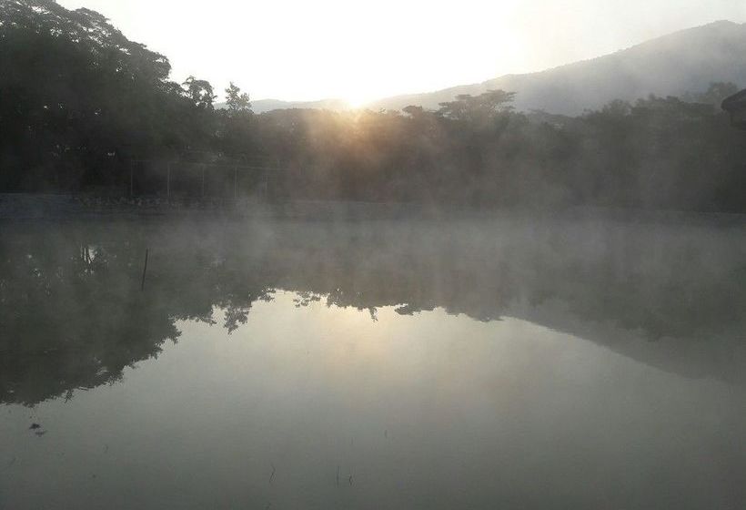 Отель Somruthai Resort