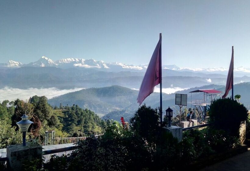 Отель Sumit  Kausani